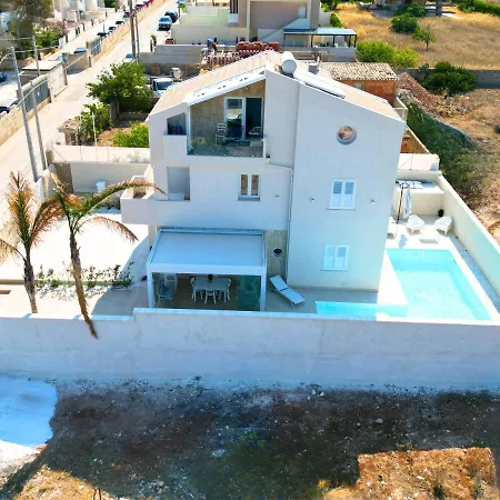 La Vela Apartment *